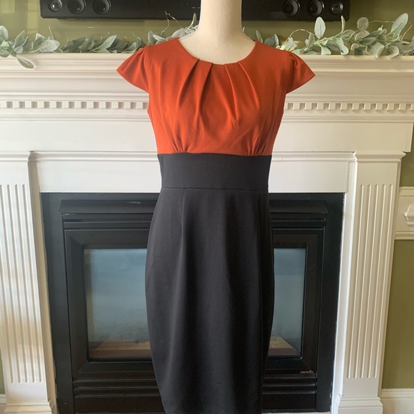 Roz & Ali Dresses & Skirts - Roz & Ali Sheath Dress Sz 6